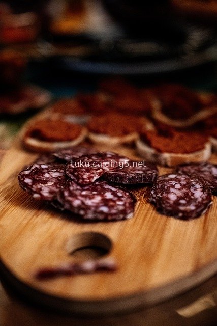 Delicious Salami Platter Close-Up Food Scene Material