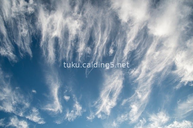 Ethereal Cirrus Clouds Drifting in the Azure Sky – A Fresh Natural Weather Landscape