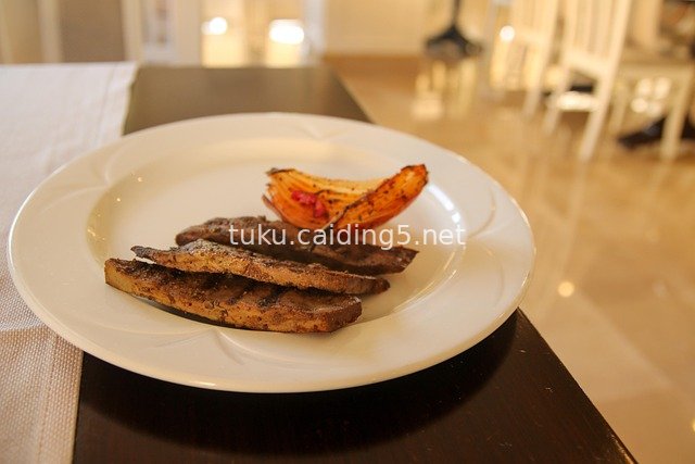 Grilled Steak with Pan-Fried Onions for Home Banquet | Exquisite Plate Gourmet