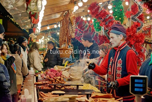 Christmas Market Night Food Feast – Chefs Grilling Skewers Amidst Vibrant Festive Atmosphere