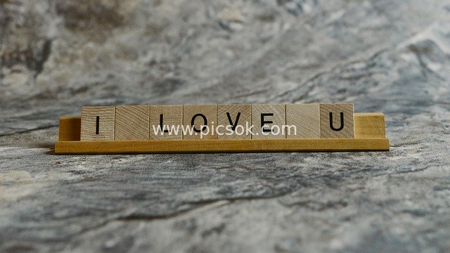 Wooden Letter Blocks Spelling 'I LOVE U' Romantic Confession Image Material
