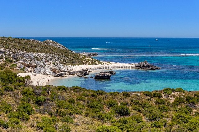 Rottnest Island Bay, Western Australia: Stunning Natural Beauty of Turquoise Waters and White Sands