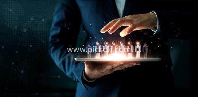 Technology Empowers Business: Digital Collaboration Scenarios of Internet Startup Teams