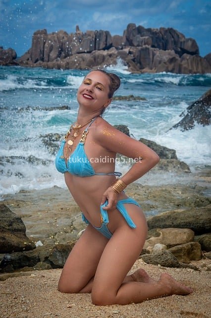 塞舌尔海边比基尼模特 热带度假时尚写真