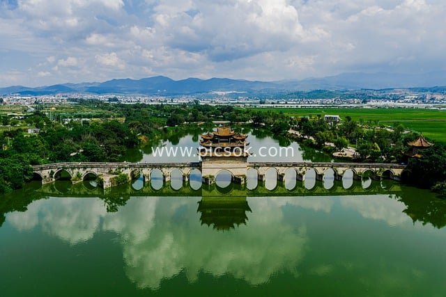 航拍建水双龙桥 古桥碧水映山水