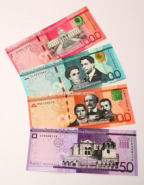Collection of Dominican Peso Banknotes - Financial and Economic Materials