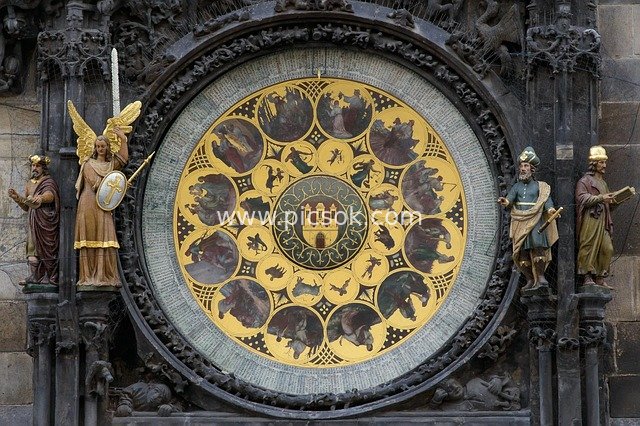 Prague Astronomical Clock: Medieval Architectural Art and Historical Treasure