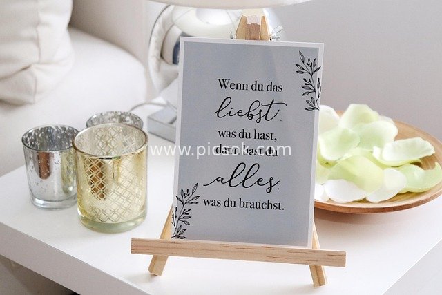 Modern Cozy Home Decor with Inspirational Quote Easel Ornament
