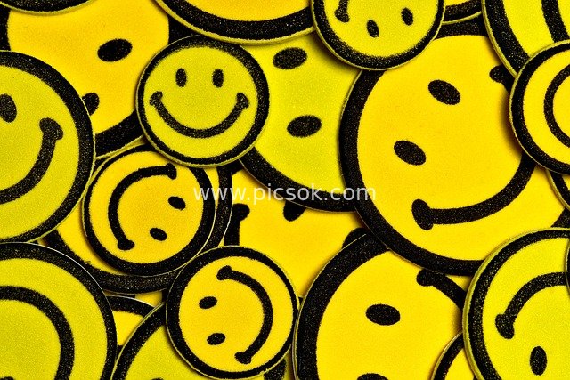 黄色笑脸泡沫贴纸 欢乐趣味装饰素材
