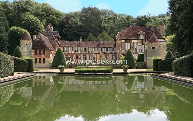 Material Image of European Manor Garden with Pond Reflection