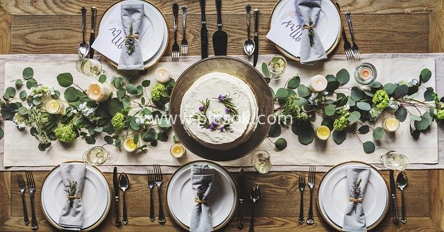 优雅婚礼餐桌布置 奢华宴会餐具花艺装饰