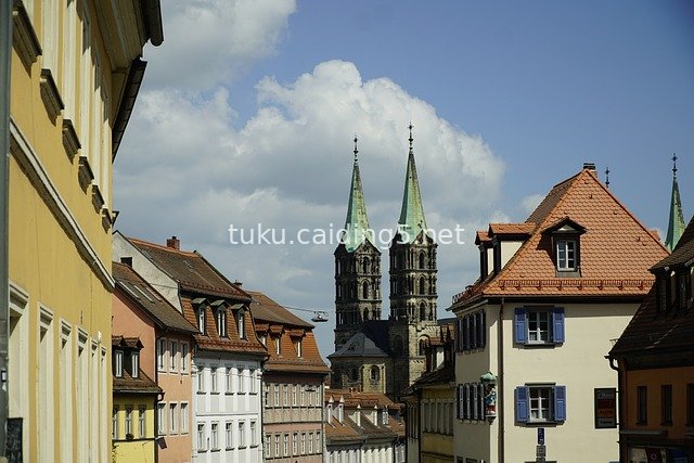 德国班贝格老城 双塔大教堂与彩色建筑街景