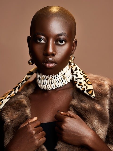非洲女性模特时尚肖像 豹纹贝壳元素造型写真