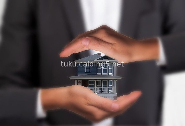 双手呵护房产 体现保险房贷安全感