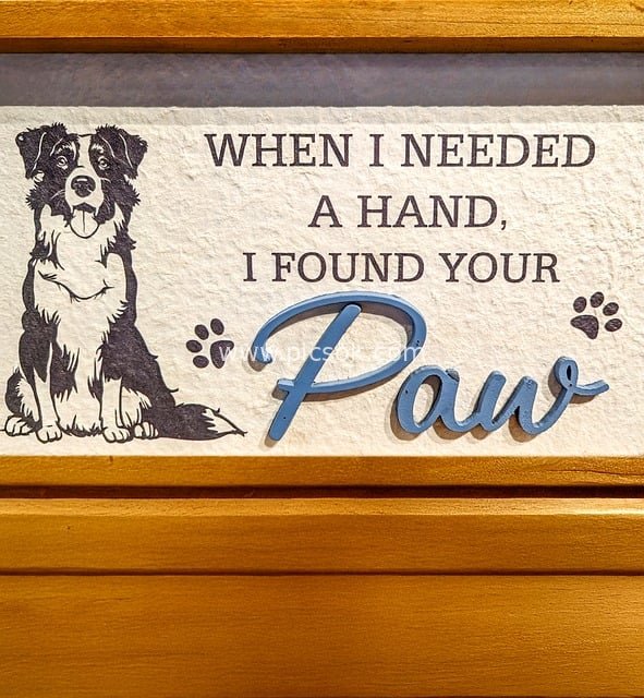 Pet Memorial Plaque with Dog Illustration & Loyal Friendship Decor