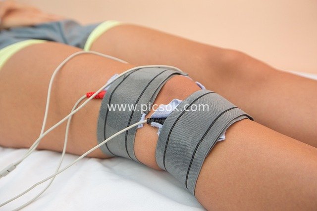 Real - shot Image of Leg Physical Therapy Equipment in Clinical Application Scenarios