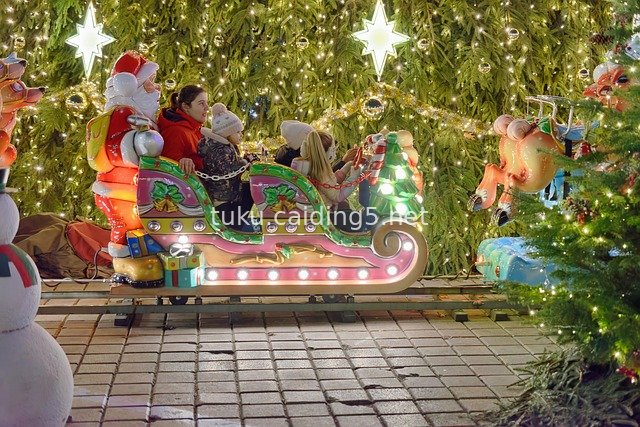 Joyful Christmas Train & Decorated Tree Kids' Scene on Christmas Eve