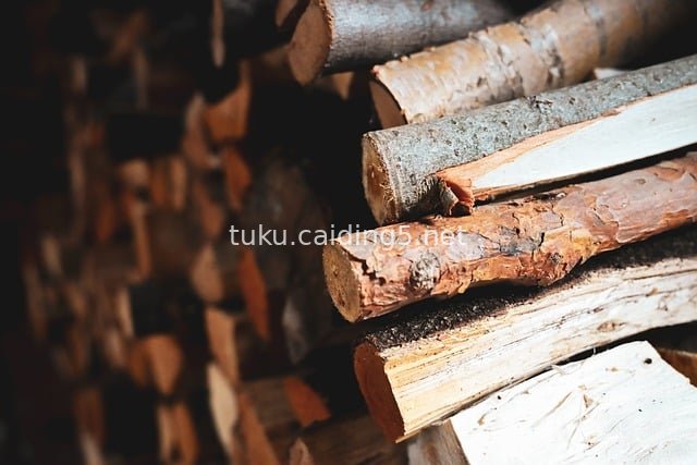 秋冬壁炉燃料 乡村风木材堆温馨场景