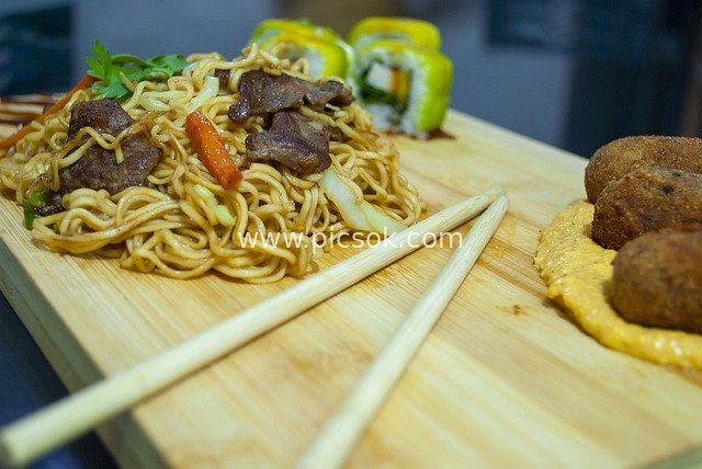 Japanese Food Platter: Tempting Combination of Fried Noodles, Sushi and Fried Dishes