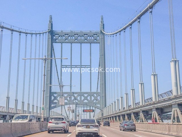 曼哈顿大桥 纽约城市车流穿梭的悬索桥