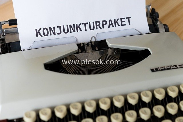 复古打字机呈现德语经济刺激方案文件