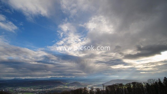 Twilight Natural Landscape: Alpine Distant View Interwoven with Sea of Clouds