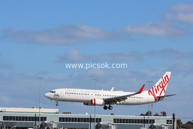 Virgin Australia Boeing 737-800 Landing at Adelaide Airport