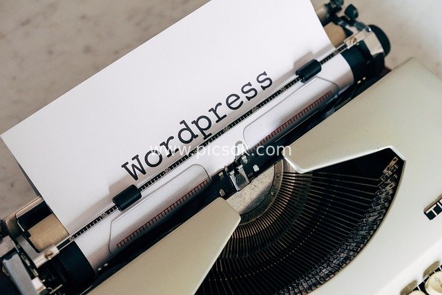 Vintage Typewriter Printing WordPress: Blog Creation Material