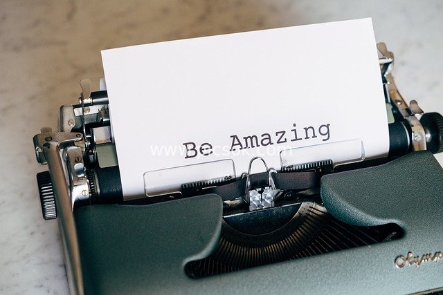 Vintage Typewriter Displays the Inspirational Quote 'Be Amazing'