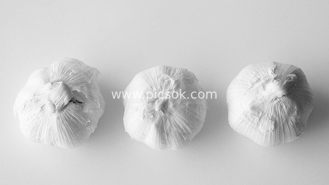 黑白大蒜特写 厨房健康食材纹理结构背景图