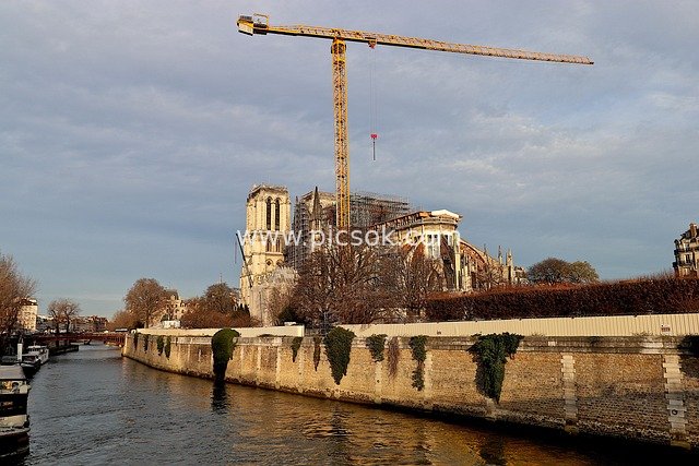Restoration Site of Notre-Dame de Paris: Gothic Project by the Seine River