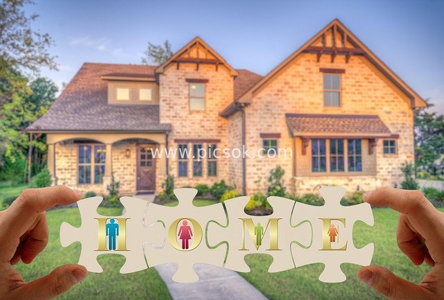 Family Dream Home Puzzle: Cozy Real Estate Purchase Scene