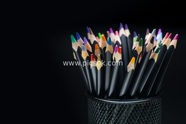 多彩彩色铅笔 艺术创作绘画工具素材
