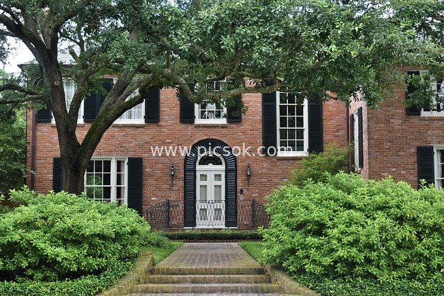 Red Brick Mansion Exterior, Luxurious Entrance, High-End Residential Real Photo