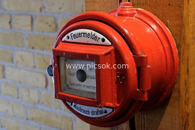 Red Fire Alarm Device - Safety Emergency Fire Equipment