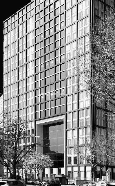 黑白现代摩天大楼 城市玻璃幕墙建筑景观