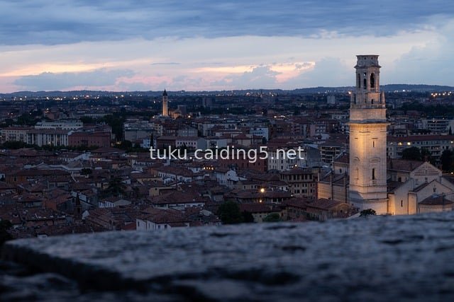 意大利维罗纳老城夜景 浪漫城市风光