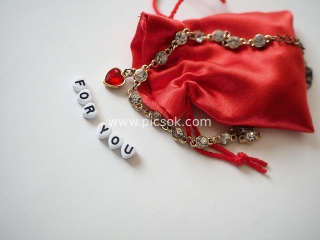 Valentine's Day Romantic Gift: Heart Bracelet and 'FOR YOU' Letter Beads