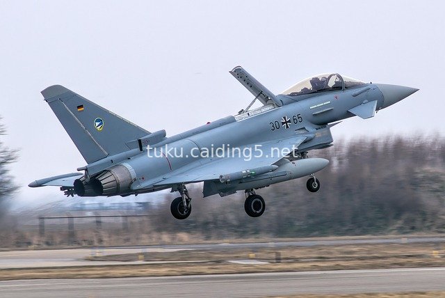 德国空军台风战斗机起飞瞬间