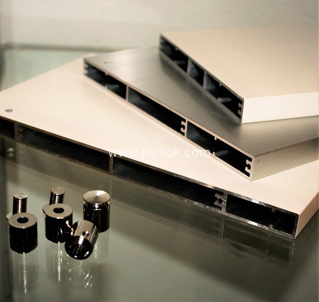 Metal Signage Materials & Accessories: Advertising Signage System Display Assets