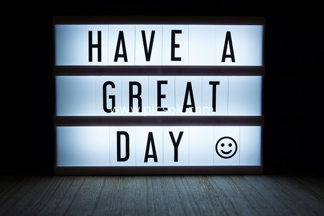 Glowing Light Box Conveys Warm Wishes: Wish You a Wonderful Day