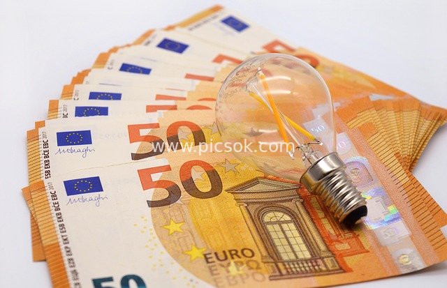 LED Bulbs and Euro Banknotes: The Link Between Electricity Costs and Energy Efficiency
