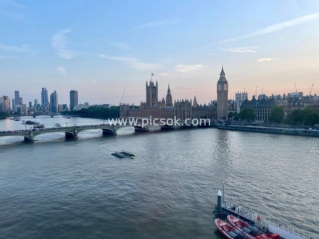Dusk Landscape of the Thames River in London - Big Ben & Westminster Landmarks