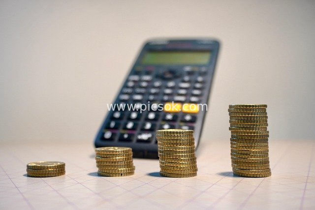 Coin Stack Calculator: Investment & Wealth Growth Calculation Scene