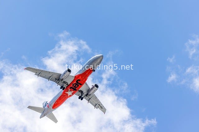 捷星航空客机翱翔蓝天 高清航空素材