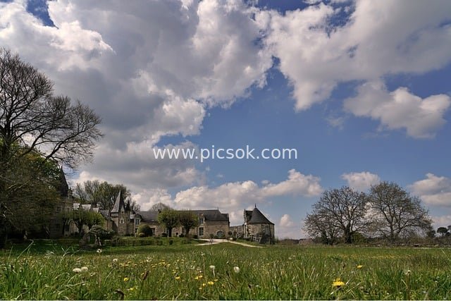 European Castle Manor in Spring – Lush Greens, Blooming Flowers & Natural Beauty