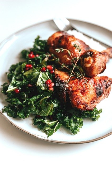 Roasted Chicken Thighs with Kale Salad – A Healthy and Nutritious Dish