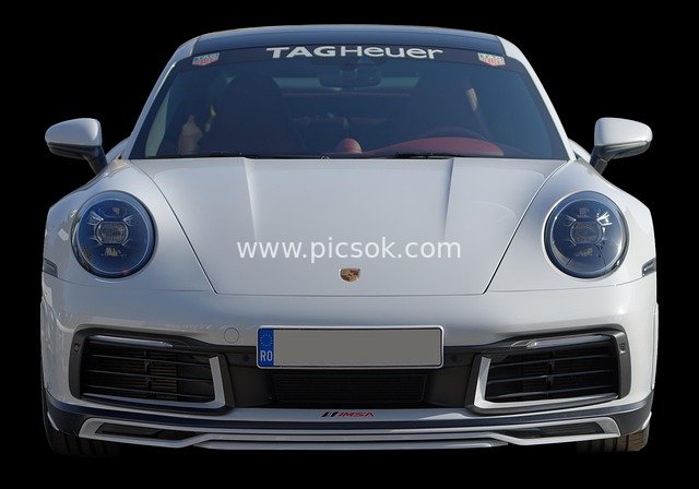 白色保时捷911 Turbo S 豪华跑车前视图