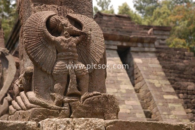 印尼爪哇古代寺庙石雕建筑历史景观