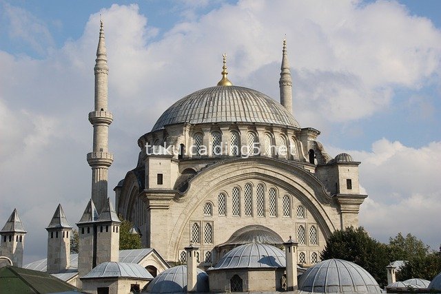 Istanbul Blue Mosque: A Landmark of Turkish Islamic Architecture